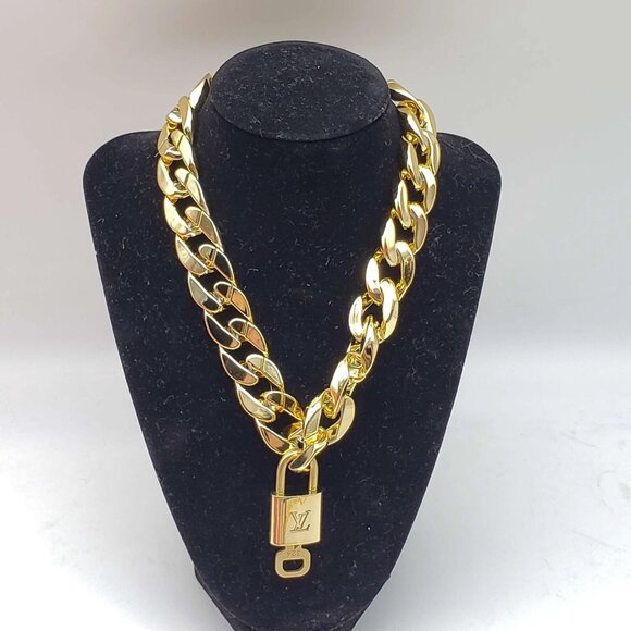 Authentic Louis Vuitton Lock and Key Gold Color with Gold Plated Chain Necklace - Picture 1 of 10